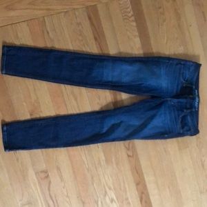 American Eagle size 6 Long jeans